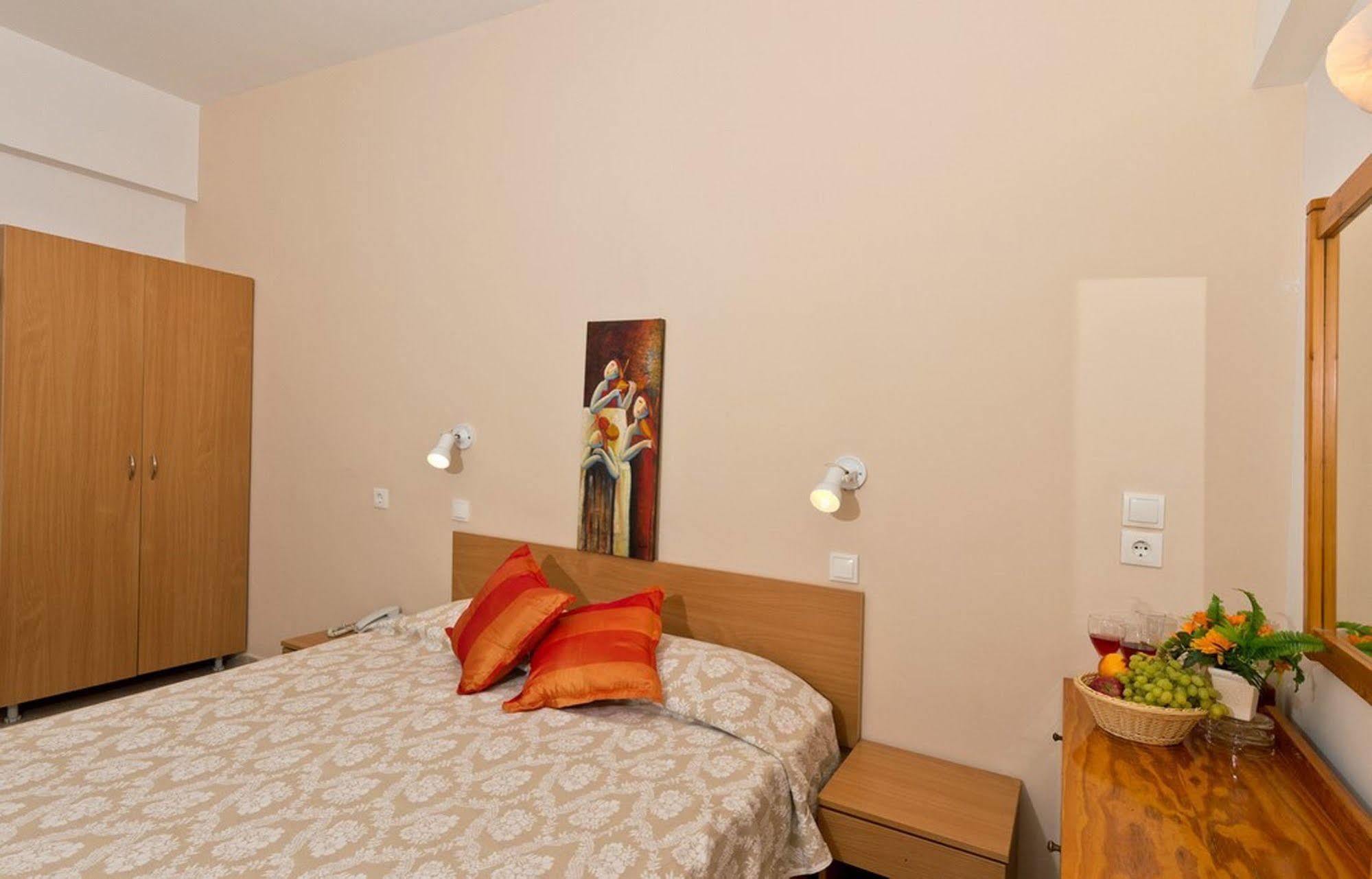 Vassilia Hotel 2*